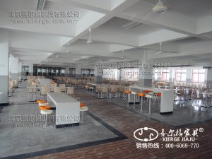 大學(xué)食堂